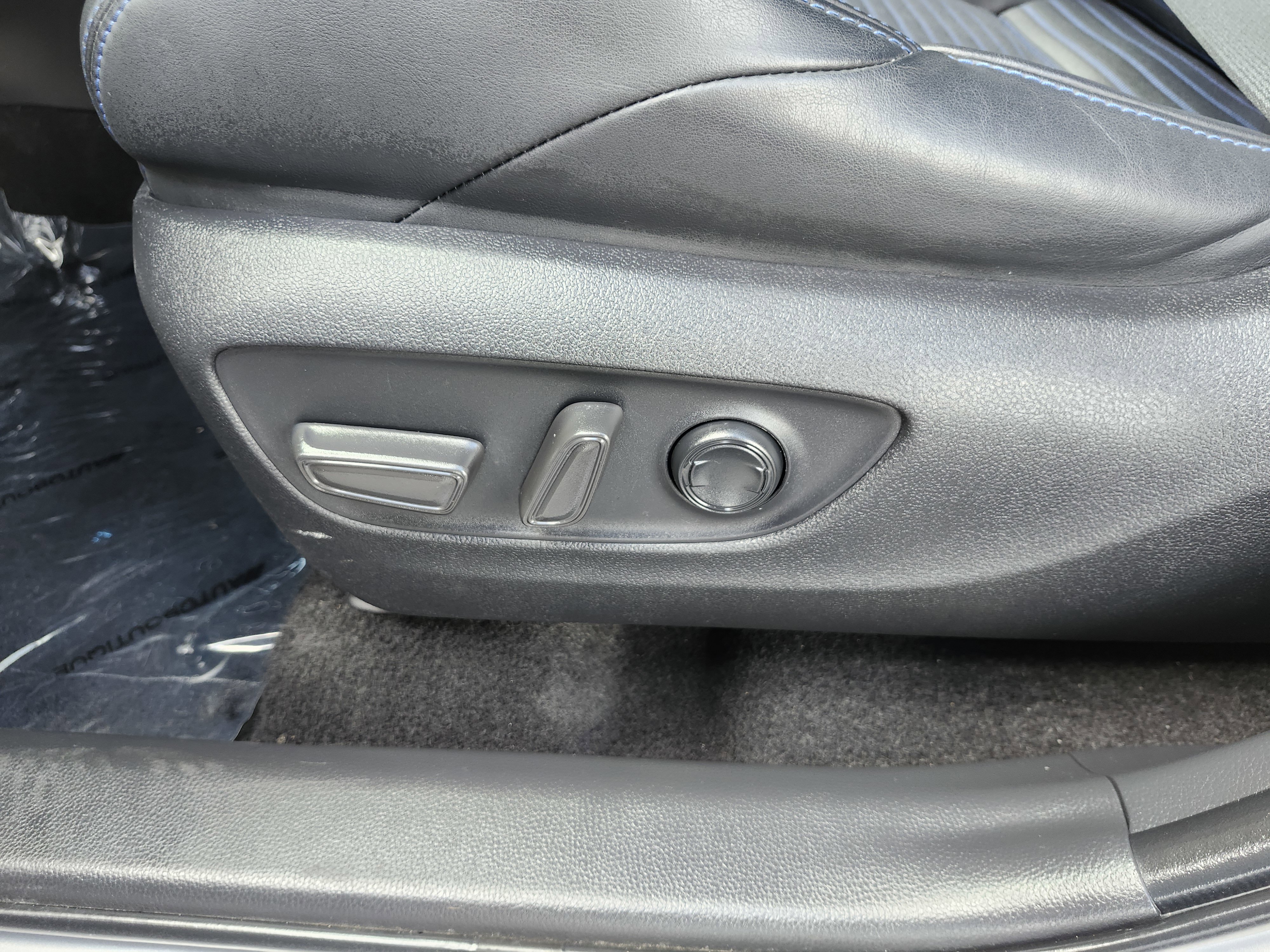 Used 2024 Toyota RAV4 XSE w/ Advanced Technology Package image 27