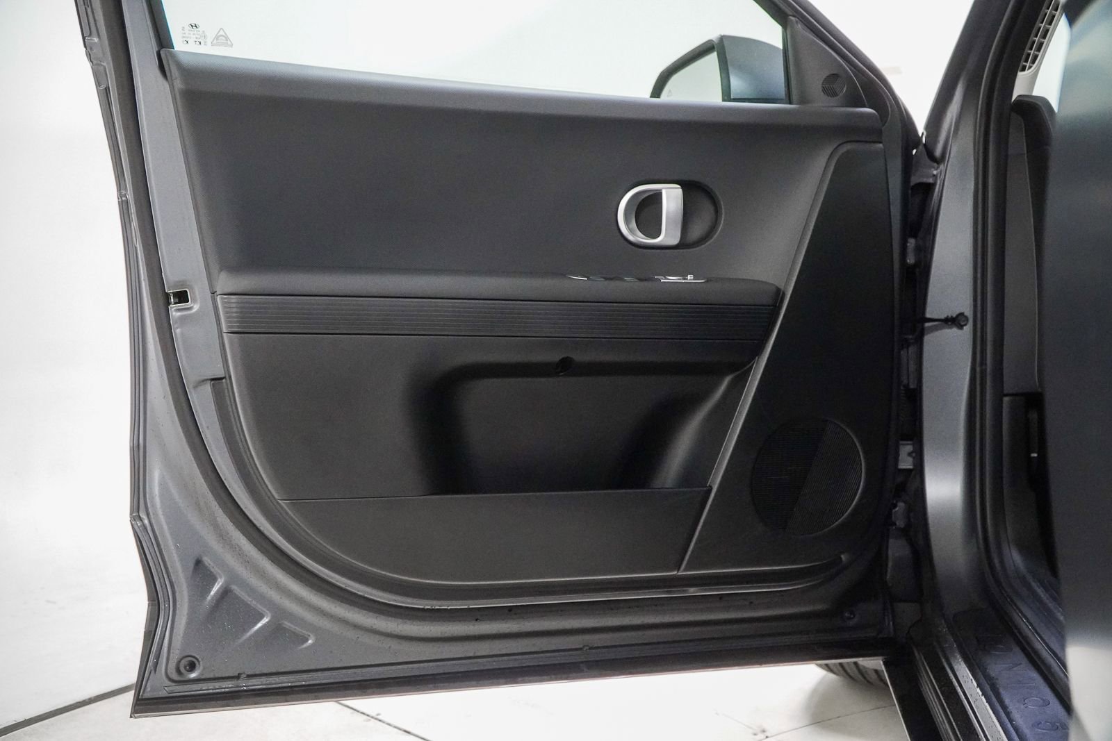 Used 2024 Hyundai Ioniq 5 SEL AWD/4WD image 17