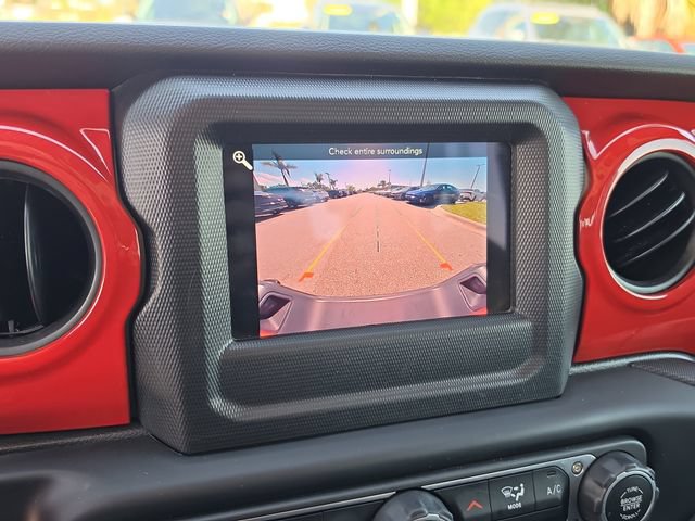 Used 2023 Jeep Gladiator Sport AWD/4WD image 23