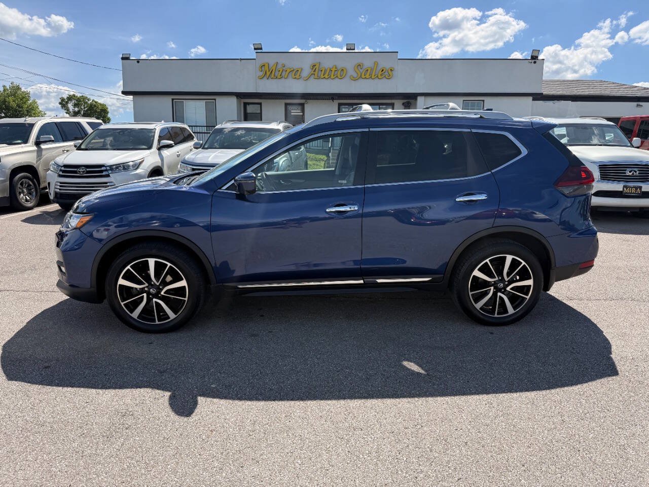 Used 2019 Nissan Rogue SL w/ Premium Package AWD/4WD image 1
