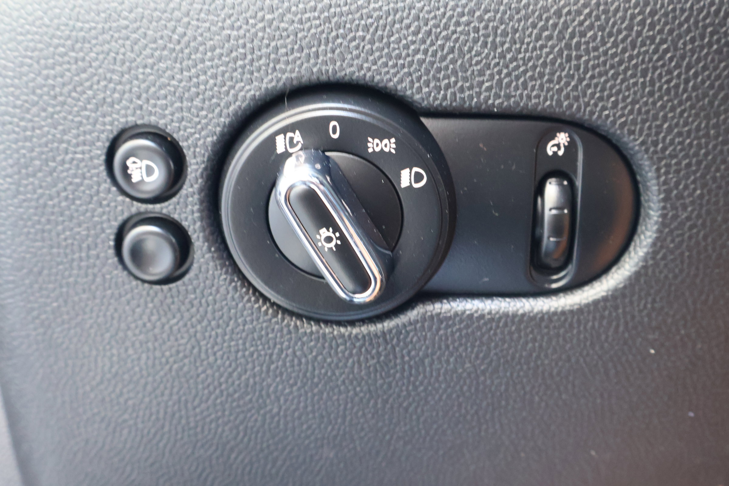 Used 2022 MINI Cooper S w/ Premium Package image 21