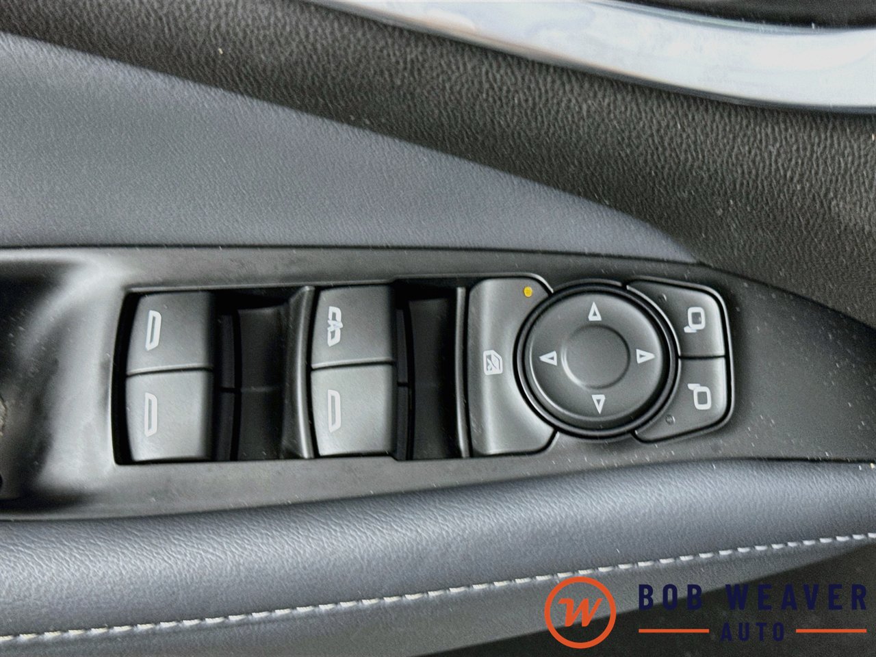 Used 2023 Buick Enclave Essence AWD/4WD image 21