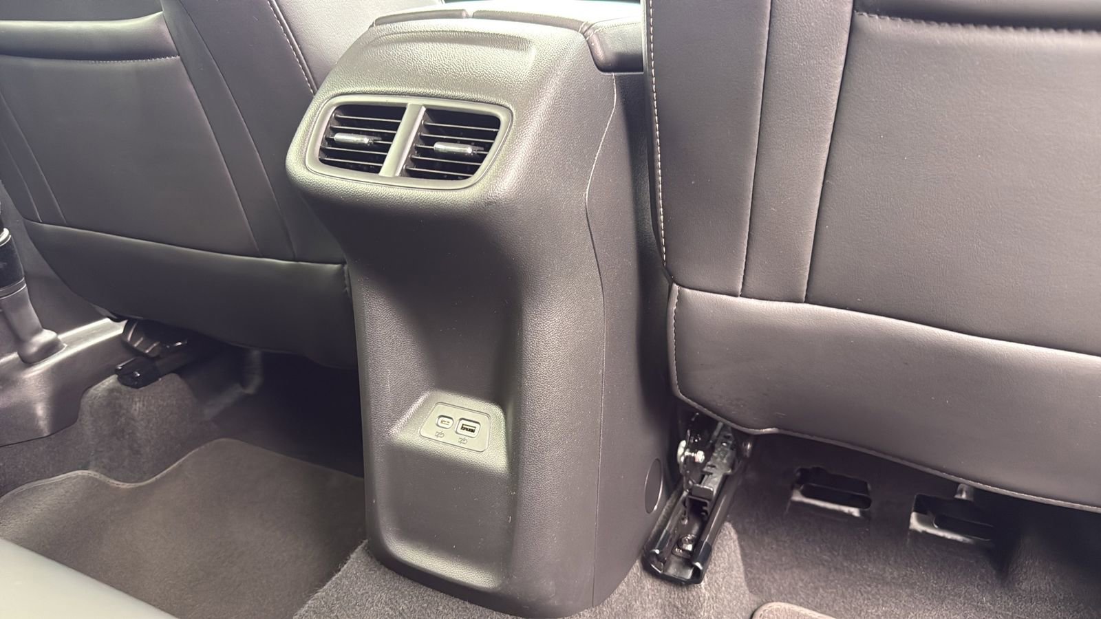 Used 2023 Buick Envision Preferred image 27