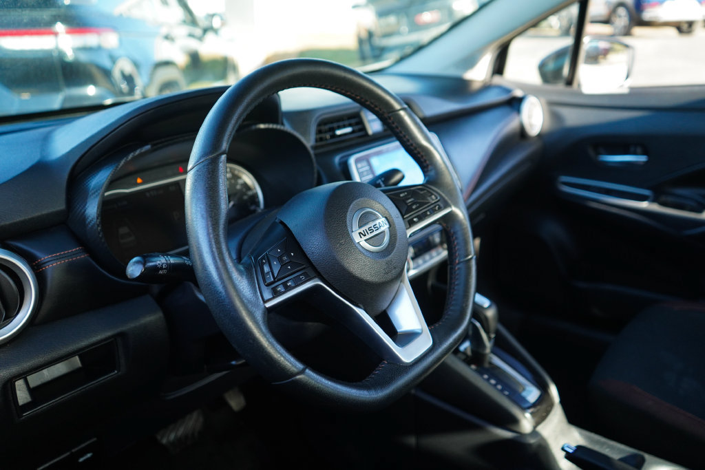 Used 2020 Nissan Versa SR w/ Convenience Package FWD image 6