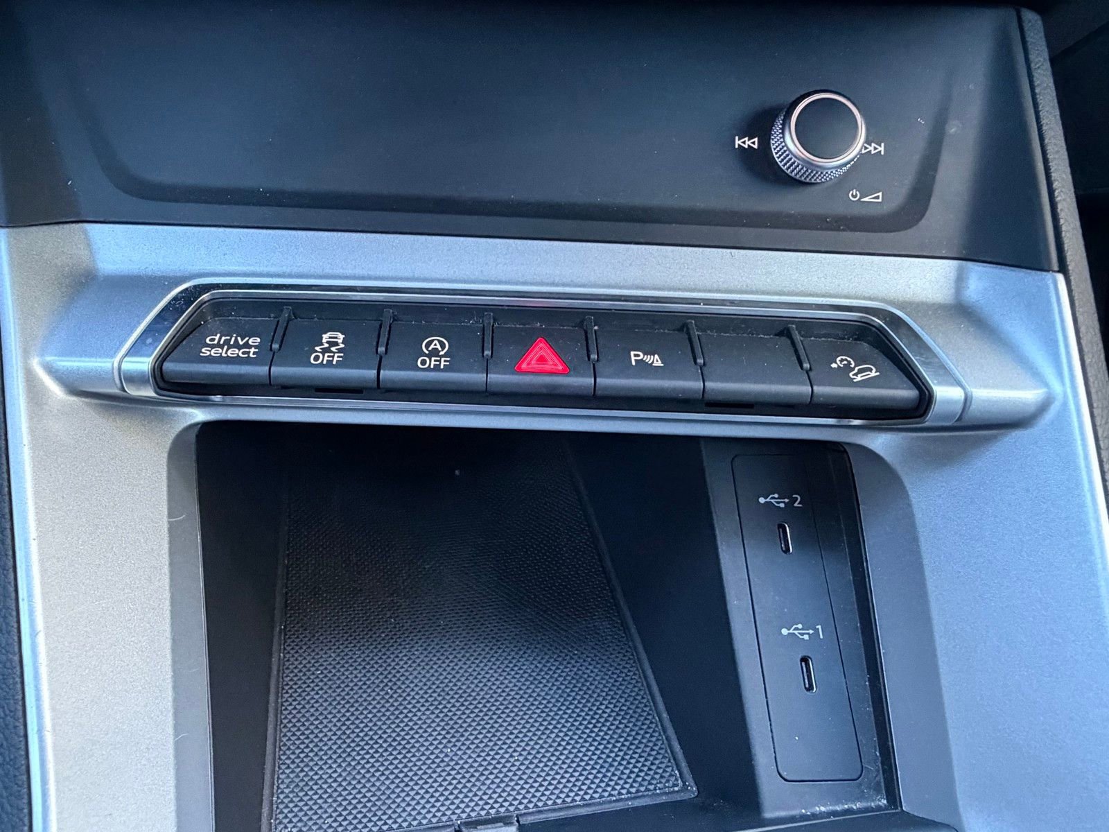 Used 2025 Audi Q3 2.0T Premium image 20