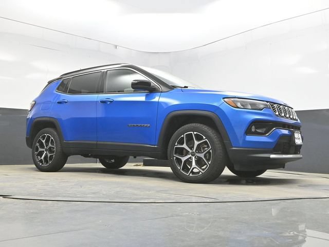 Used 2025 Jeep Compass Limited AWD/4WD image 29