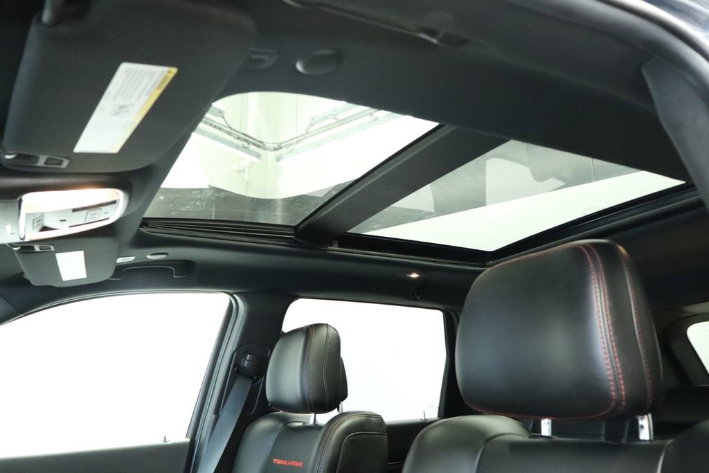 Used 2021 Jeep Grand Cherokee Trailhawk w/ Trailhawk Luxury Group image 57