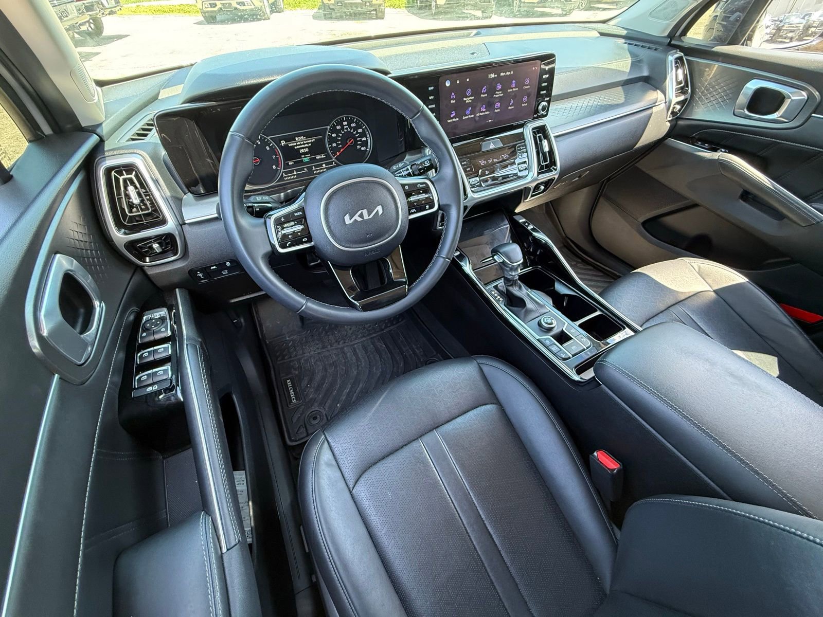 Used 2022 Kia Sorento SX image 17