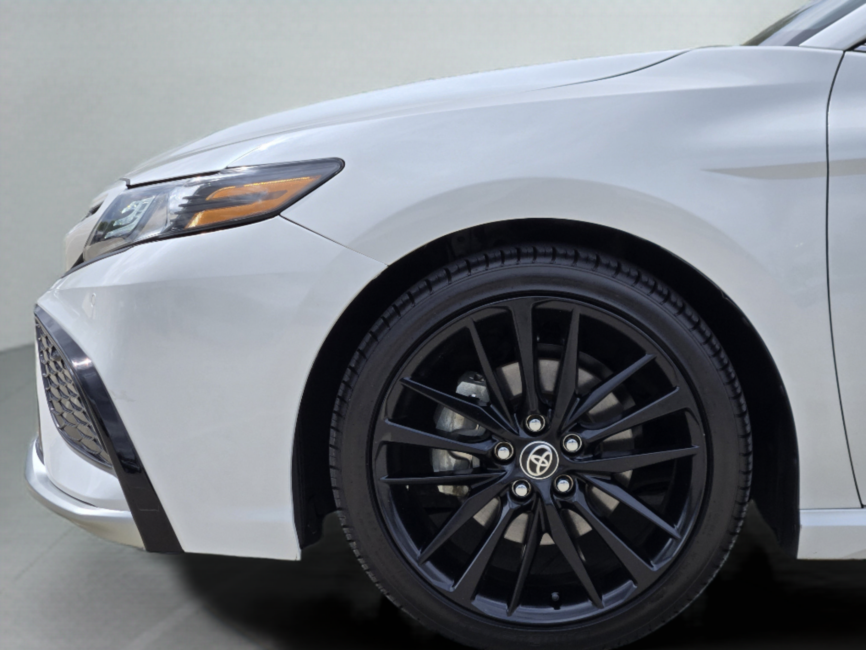 Used 2023 Toyota Camry XSE w/ Navigation Package FWD image 29