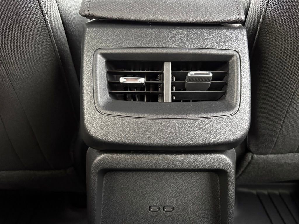 New 2026 Chevrolet Equinox EV LT w/ Midnight Package image 26