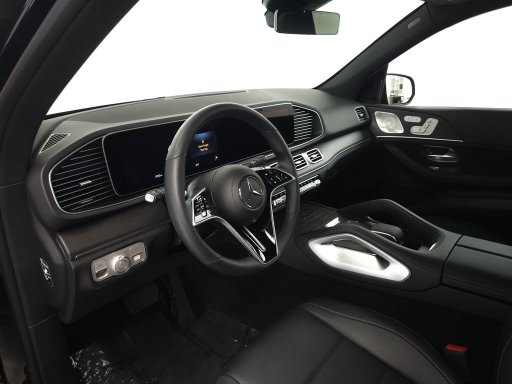 Used 2026 Mercedes-Benz GLE 450 4MATIC w/ Driver Assistance Package image 9