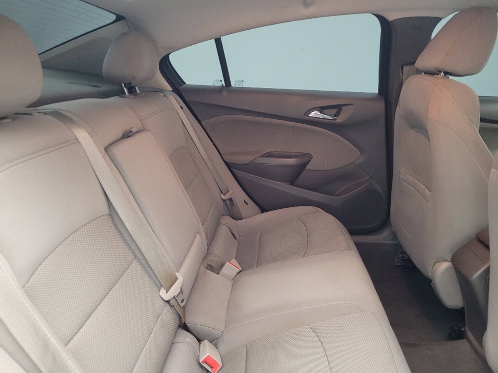 Used 2016 Chevrolet Cruze LT FWD image 19