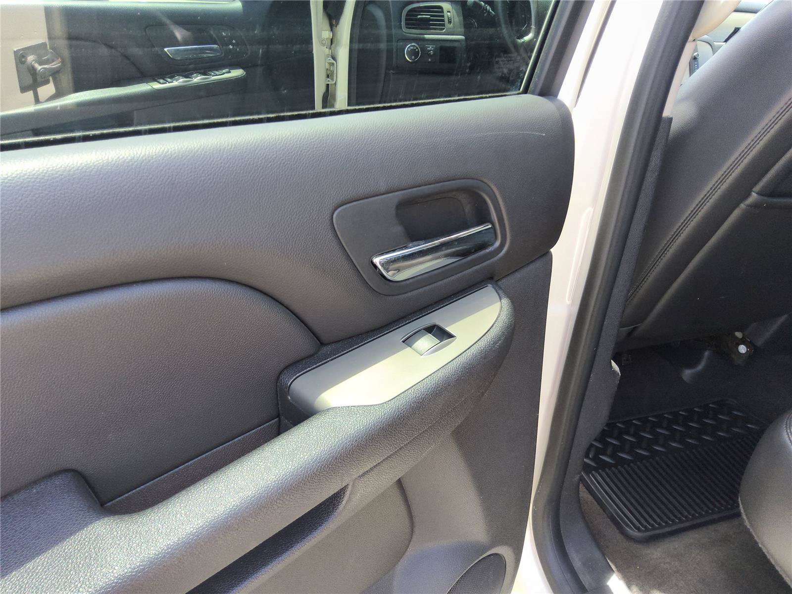 Used 2013 Chevrolet Silverado 1500 LTZ w/ LTZ White Diamond Edition RWD image 20