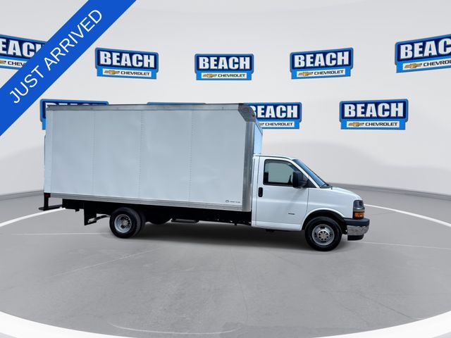 New 2026 Chevrolet Express 3500 w/ Power Convenience Package RWD image 9
