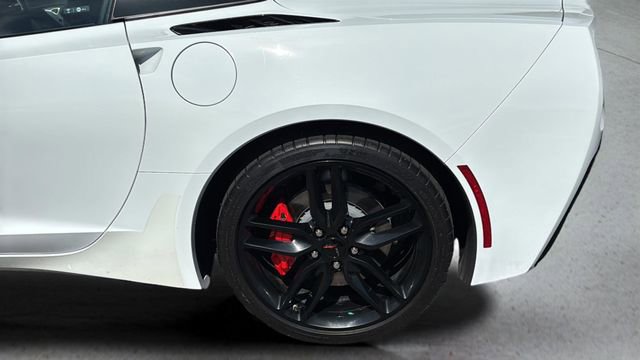 Used 2019 Chevrolet Corvette Stingray Coupe w/ Carbon Flash Badge Package image 35