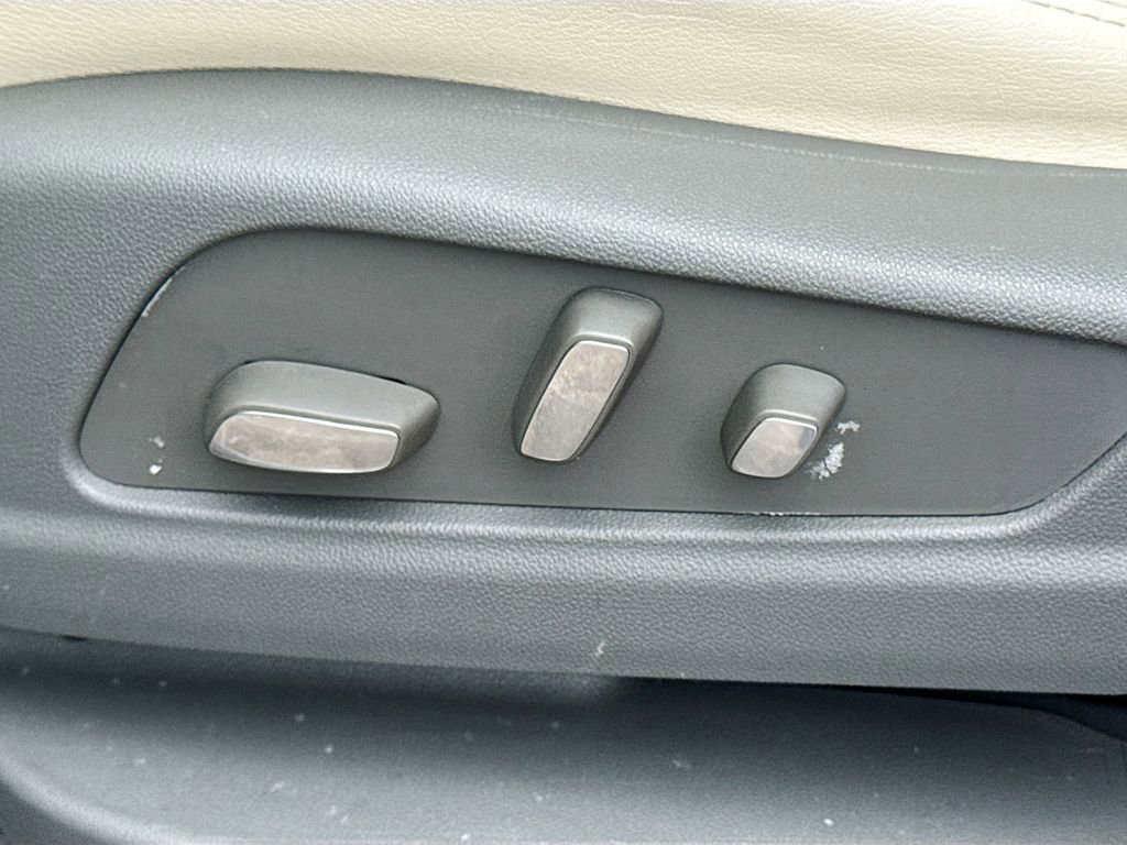Used 2024 Cadillac XT6 Premium Luxury FWD image 26