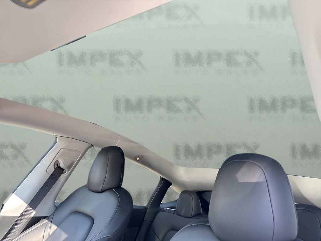 Used 2021 Tesla Model Y Long Range image 9