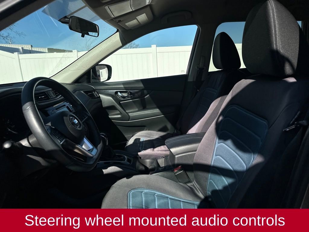 Used 2018 Nissan Rogue SV image 9