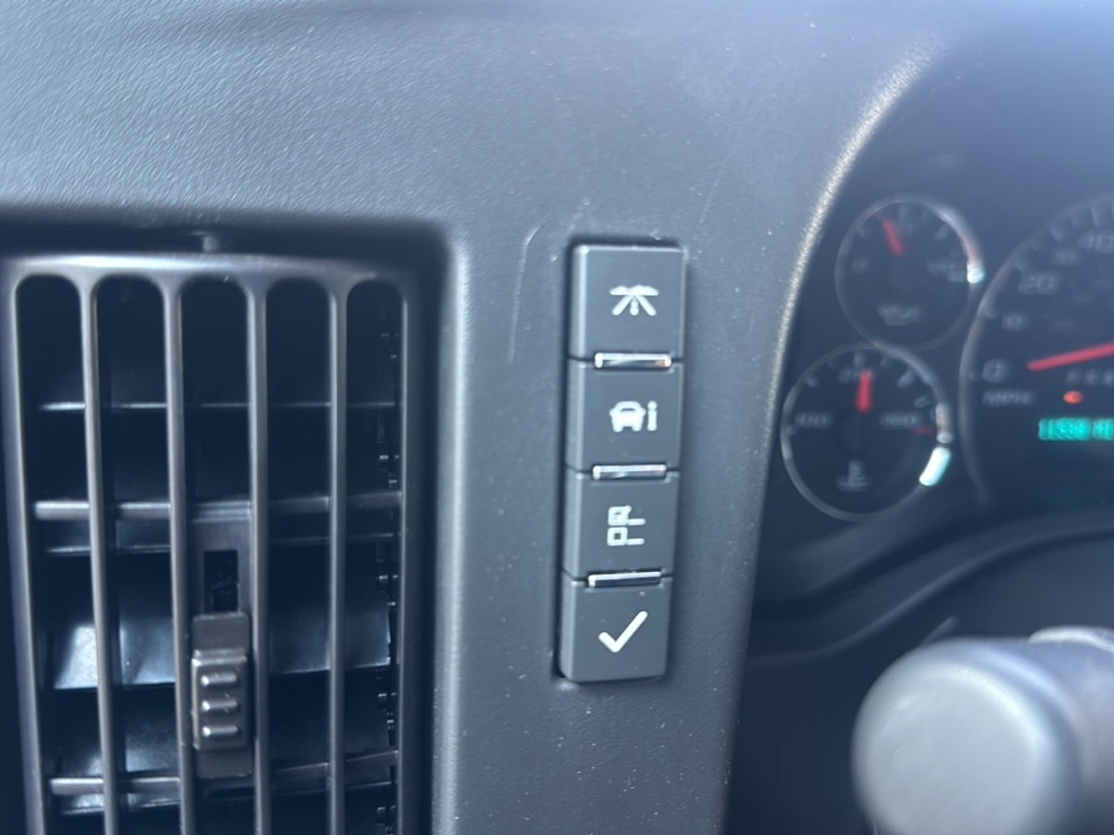 Used 2024 GMC Savana 2500 w/ Driver Convenience Package RWD image 27
