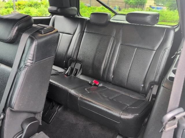 Used 2019 Ford Expedition XLT w/ Equipment Group 202A AWD/4WD image 30