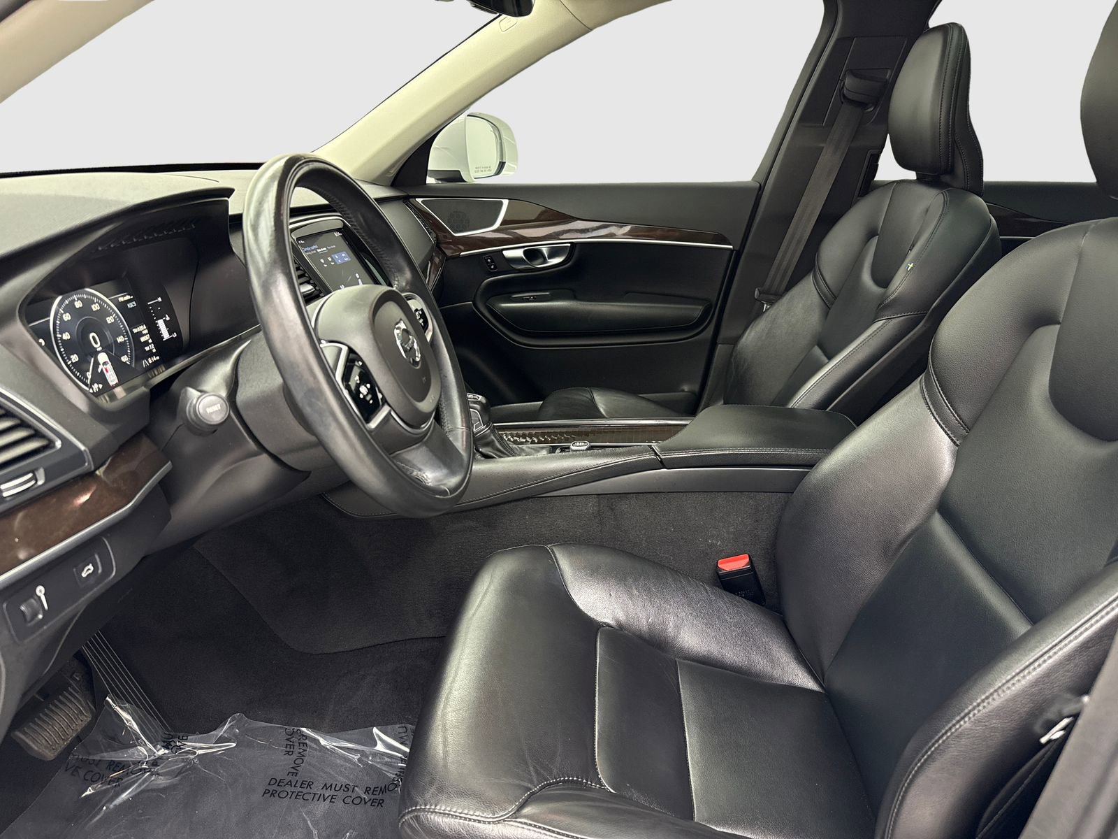 Used 2019 Volvo XC90 T5 Momentum w/ Protection Package Premier FWD image 17