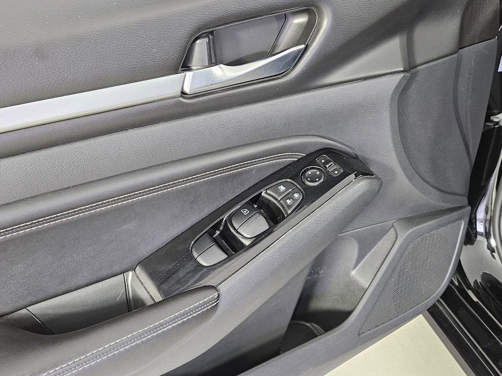 Used 2021 Nissan Altima 2.5 SV image 12