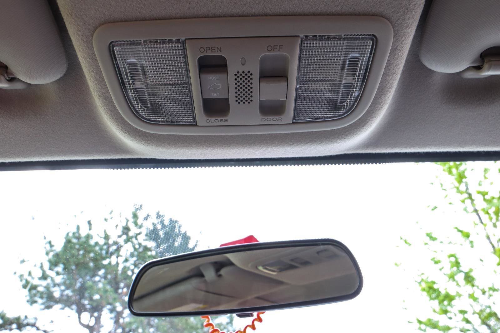 Used 2016 Honda Fit EX image 31