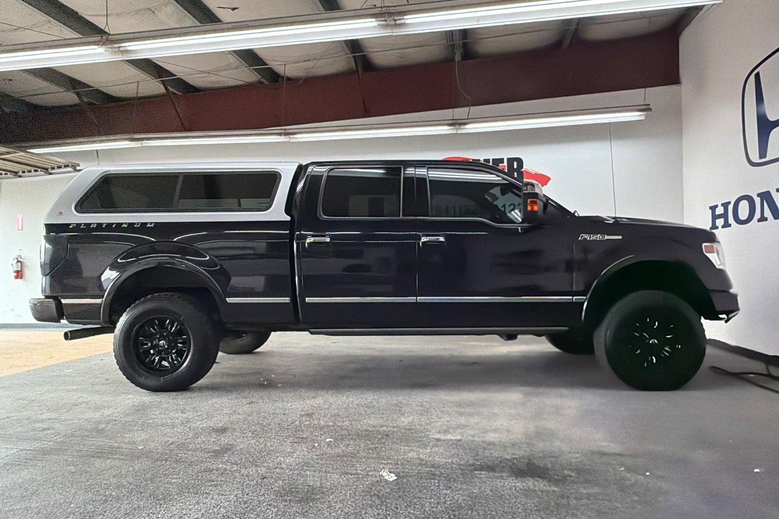 Used 2013 Ford F150 Platinum AWD/4WD image 2