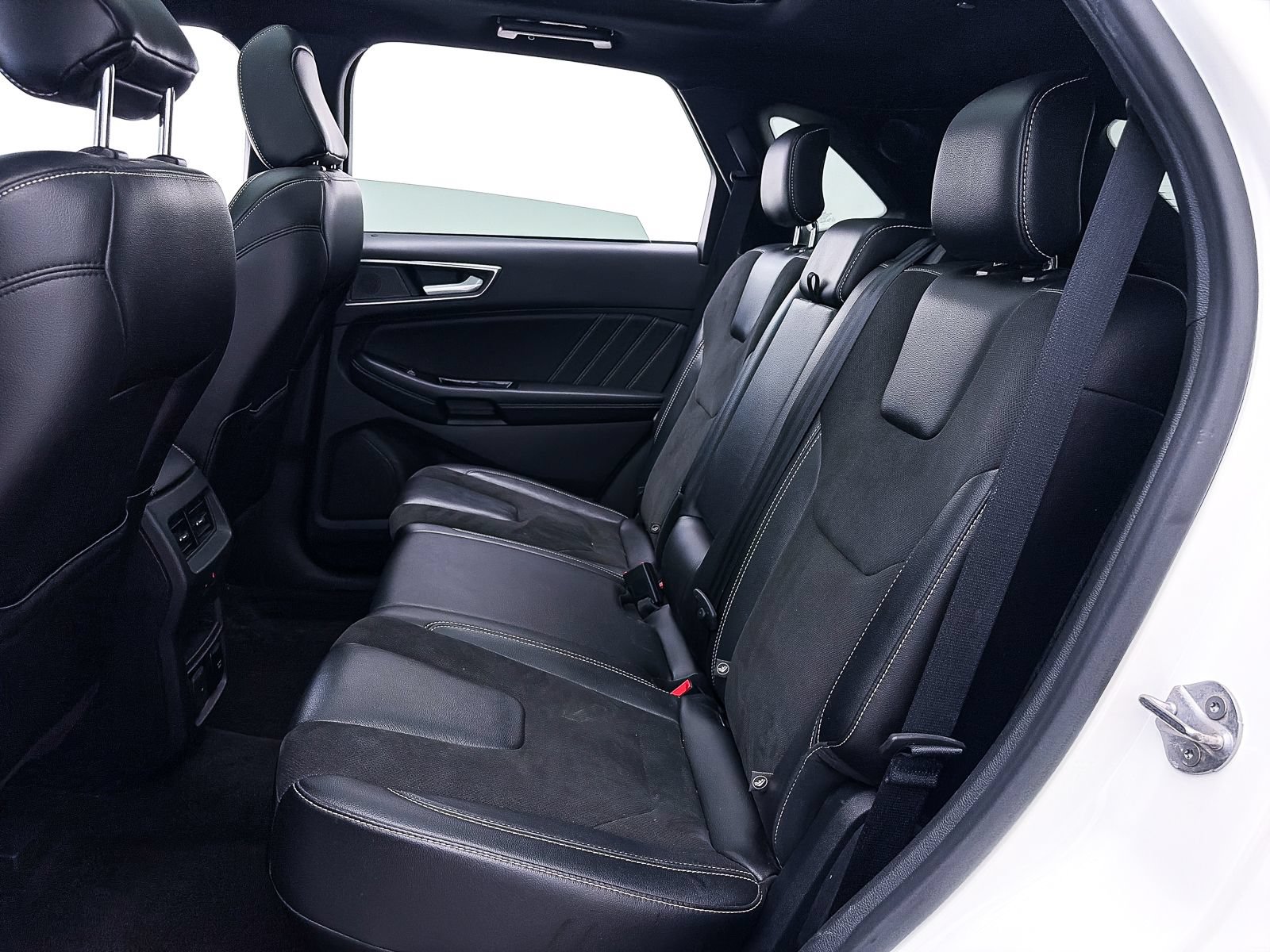 Used 2020 Ford Edge ST w/ Equipment Group 401A AWD/4WD image 40