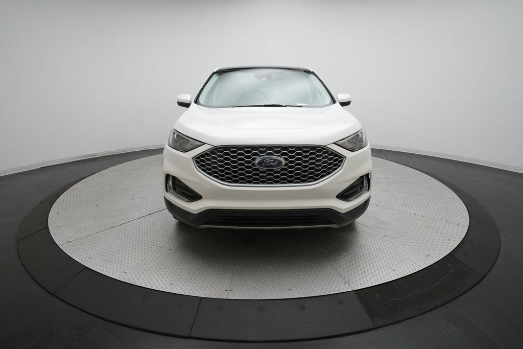 Used 2023 Ford Edge SEL w/ Convenience Package image 11