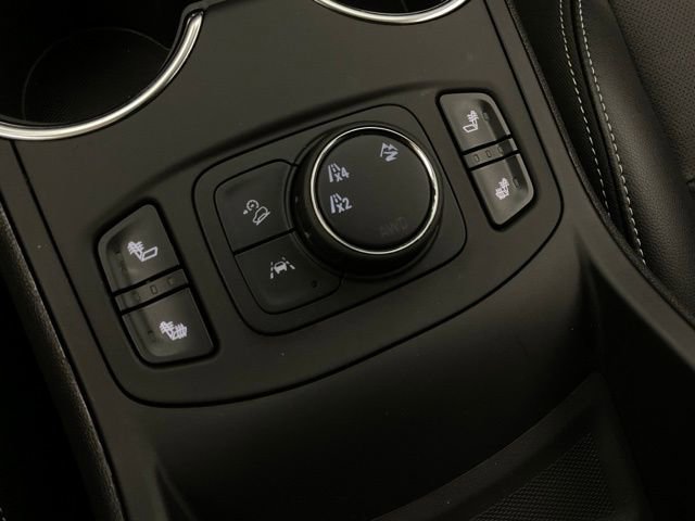 Used 2024 GMC Terrain SLT image 24