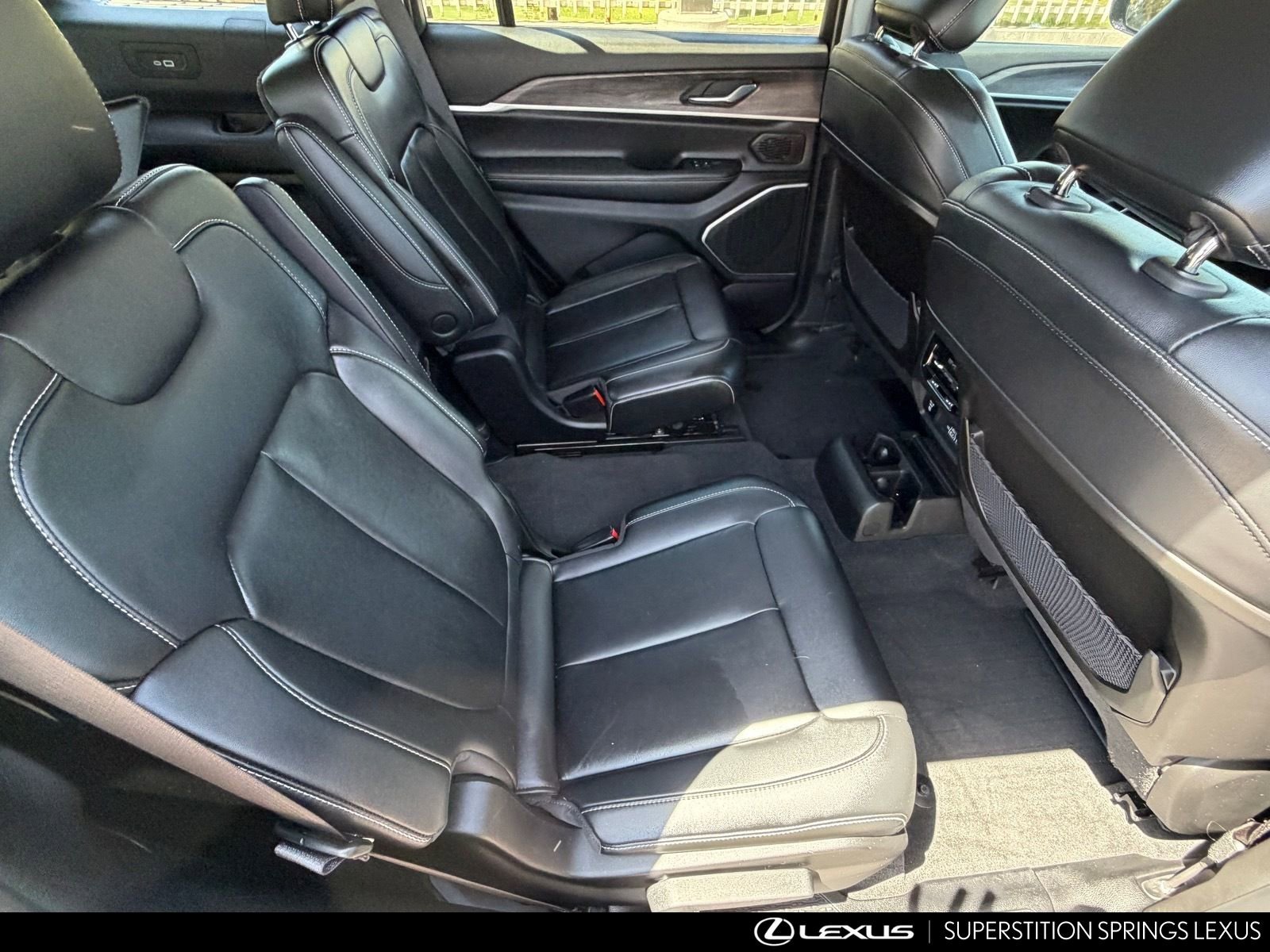Used 2021 Jeep Grand Cherokee L Limited AWD/4WD image 13