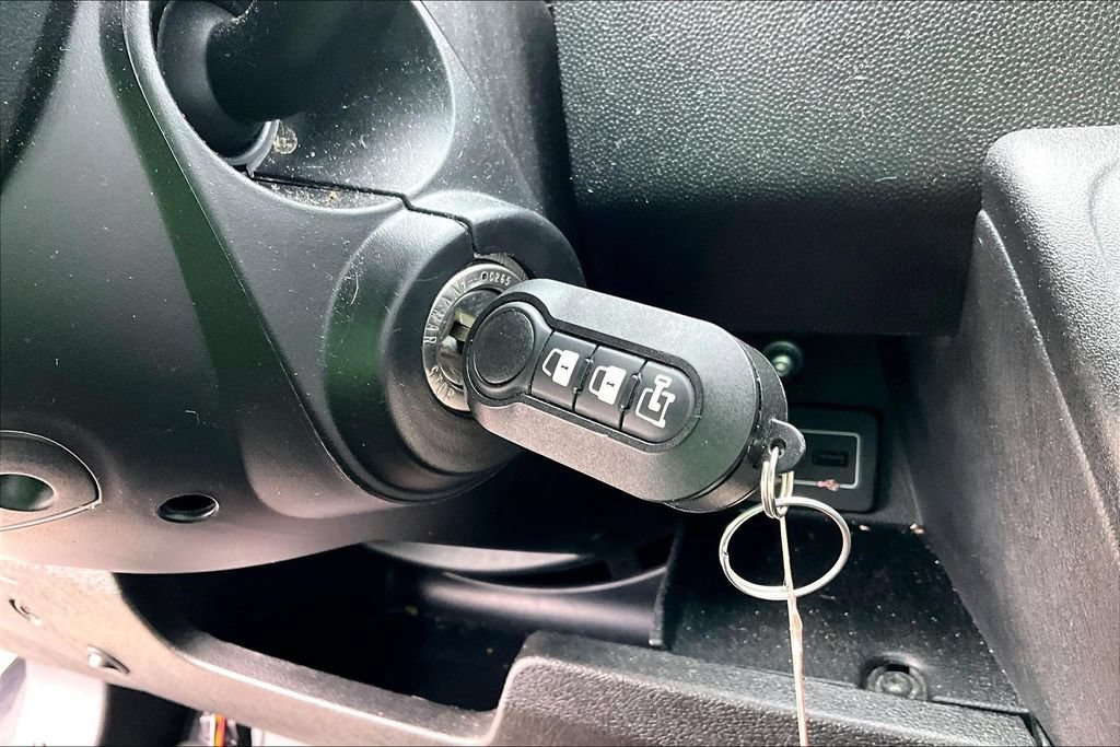 Used 2021 RAM ProMaster 2500 w/ Convenience Group FWD image 12