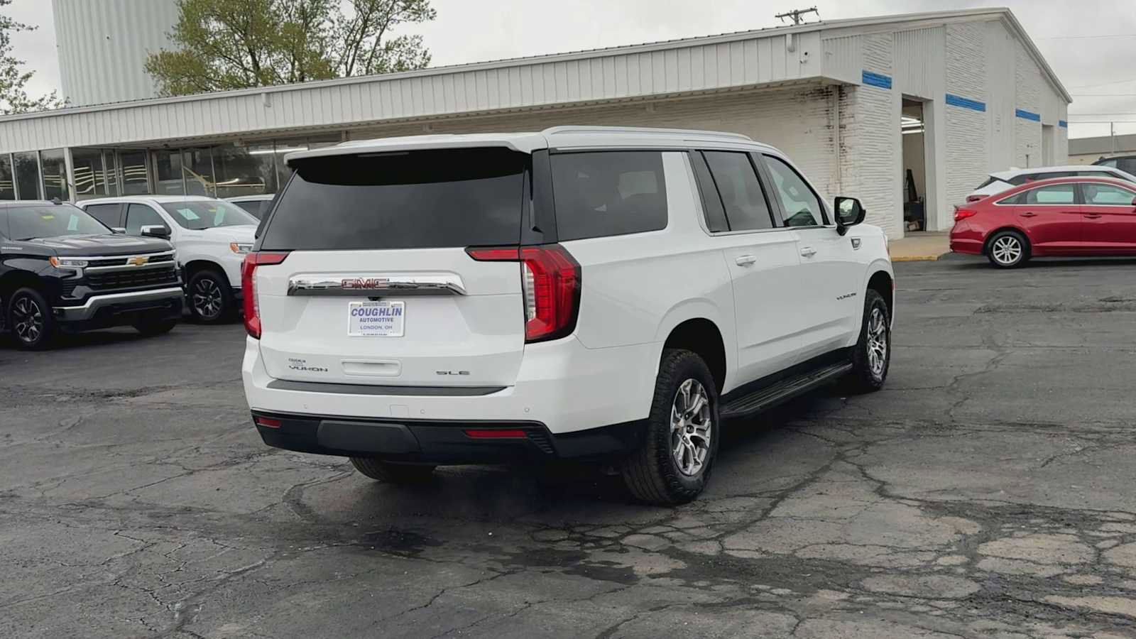 Certified 2023 GMC Yukon XL SLE w/ Max Trailering Package AWD/4WD image 8