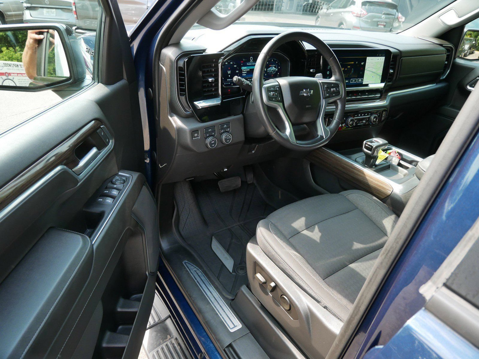 Used 2023 Chevrolet Silverado 1500 RST w/ Protection Package AWD/4WD image 11