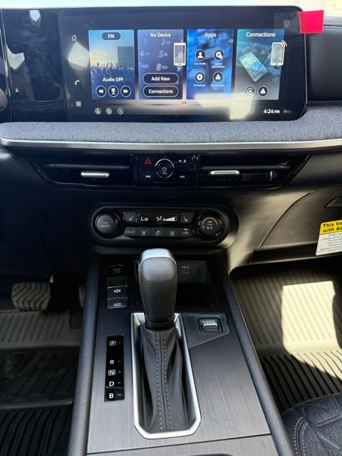 New 2026 Nissan Kicks SV w/ Charging Package FWD image 13
