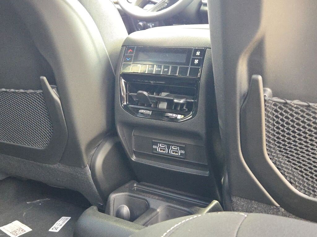 New 2025 Jeep Grand Cherokee L Laredo w/ Trailer Tow Package image 11