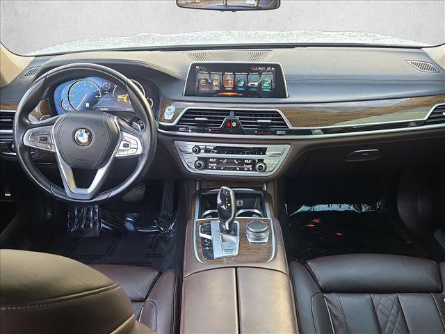 Used 2017 BMW 740i RWD image 19