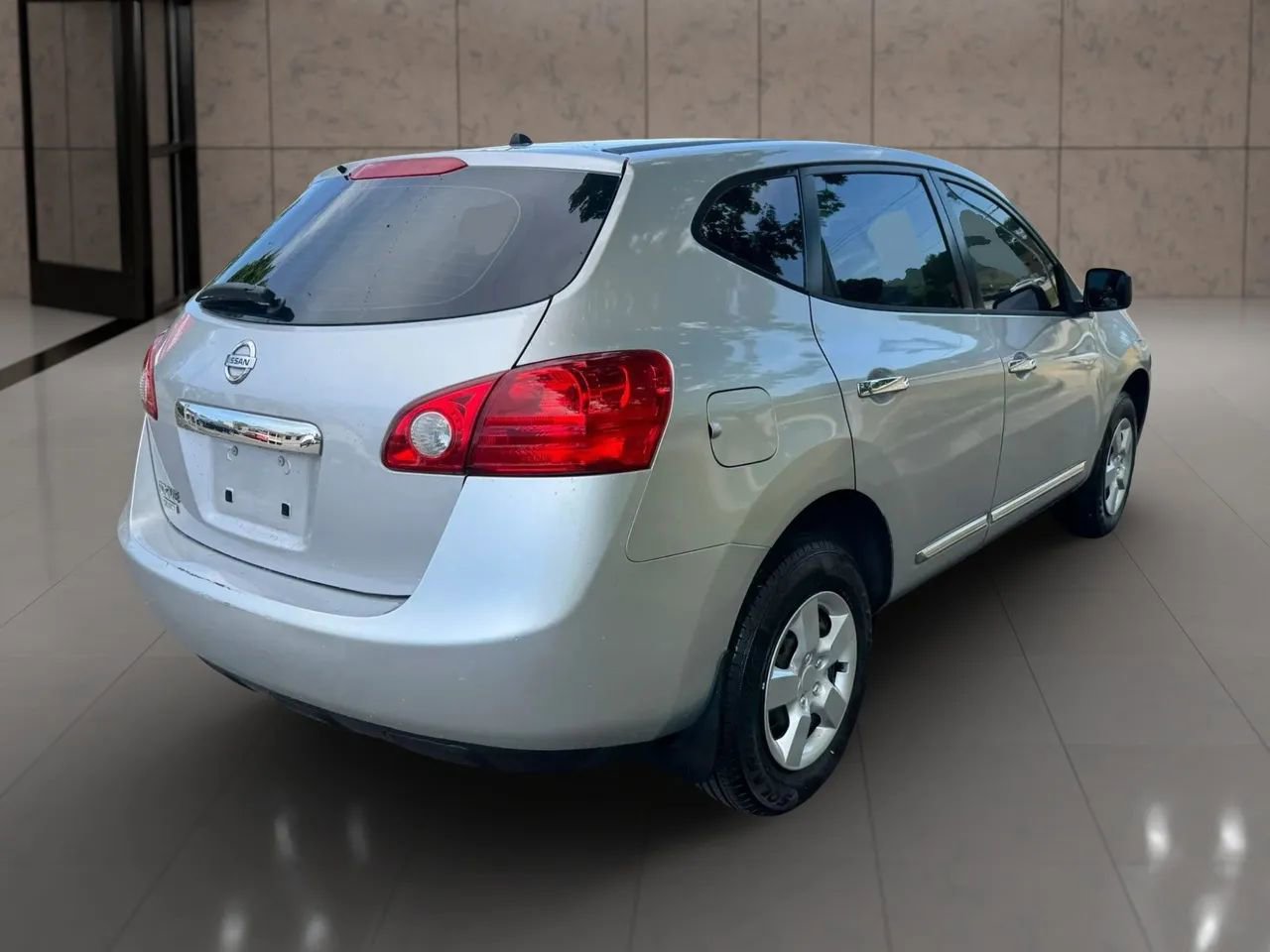 Used 2015 Nissan Rogue S image 6