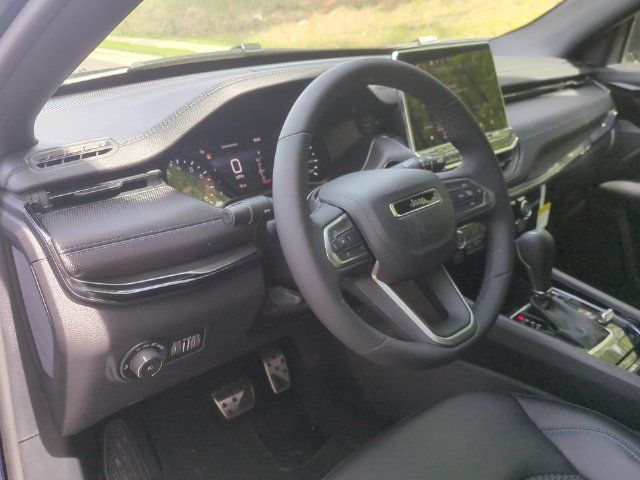 New 2026 Jeep Compass Latitude AWD/4WD image 29