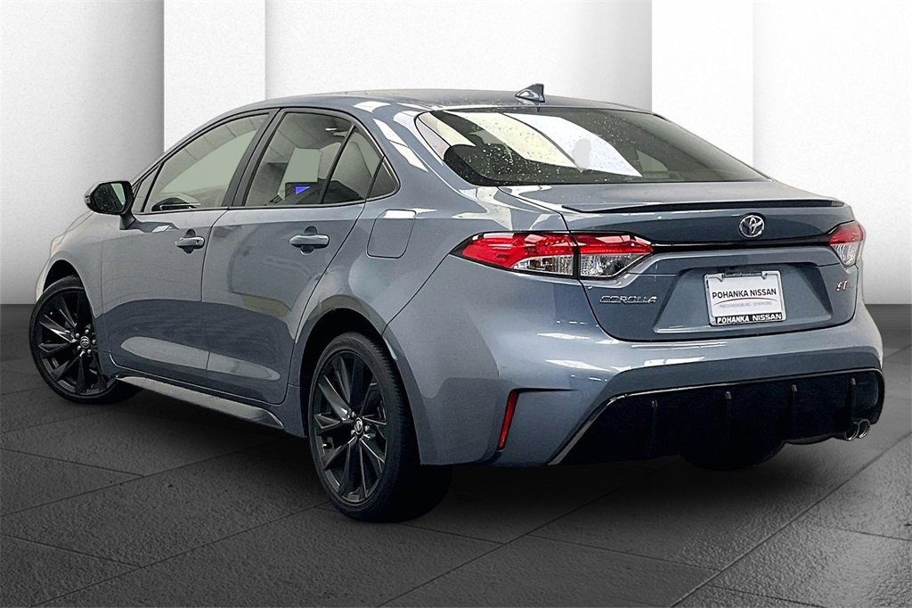 Used 2023 Toyota Corolla SE w/ SE Premium Package image 9