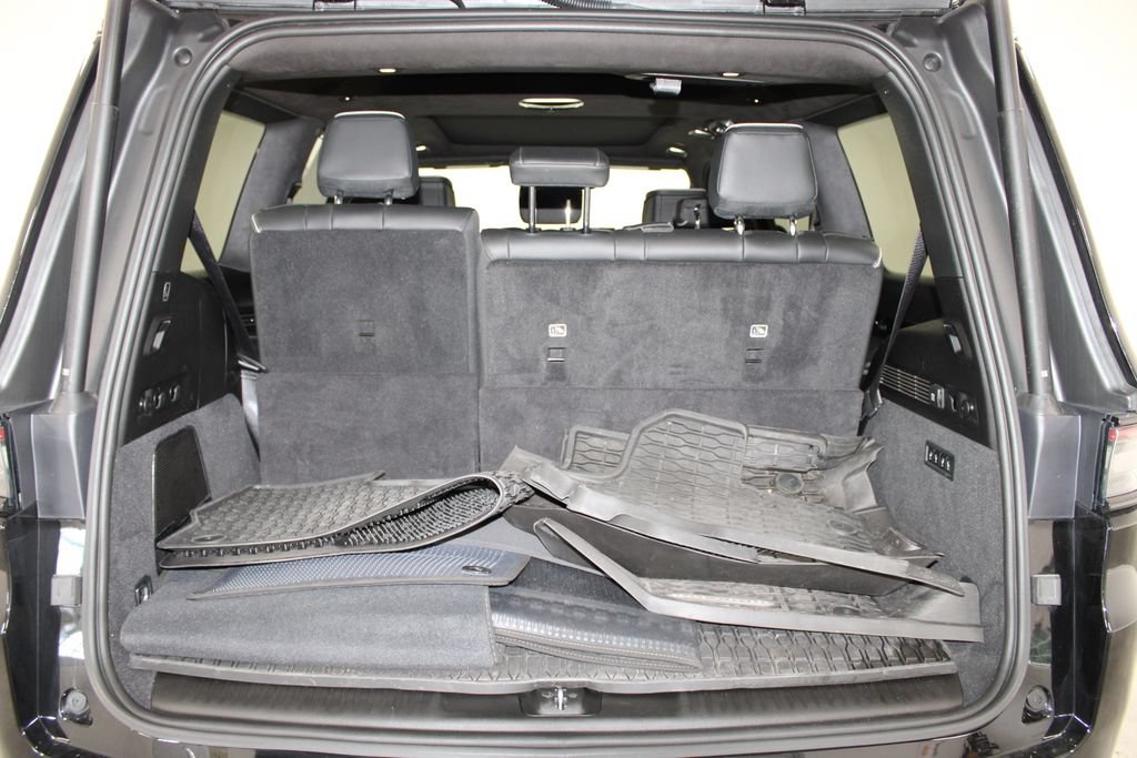 Used 2025 Jeep Grand Wagoneer Series II Obsidian w/ Quick Order Packagew 28T AWD/4WD image 16