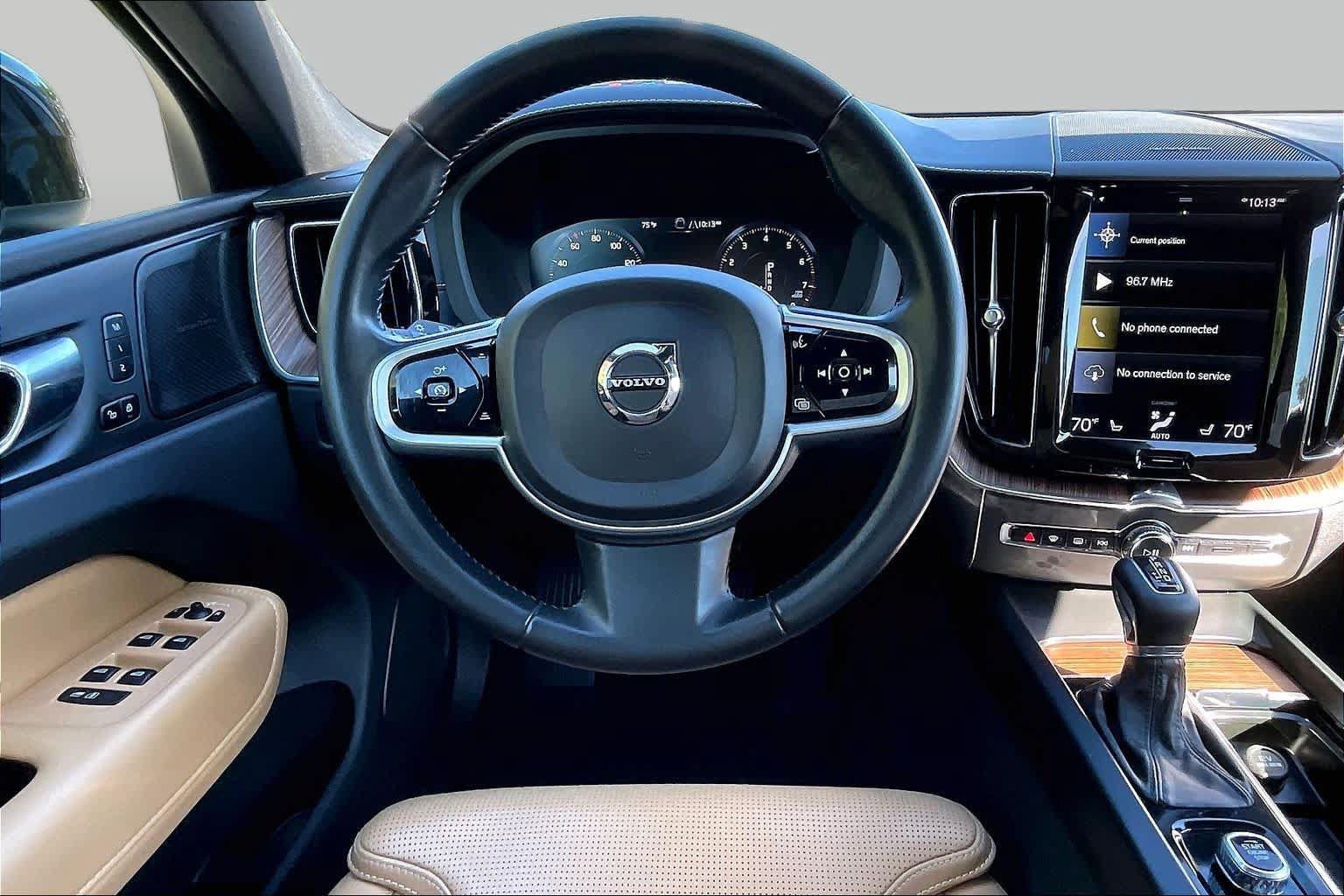 Used 2021 Volvo XC60 T5 Inscription w/ Protection Package FWD image 5
