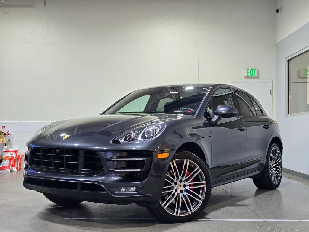Used 2017 Porsche Macan Turbo image 4