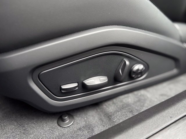 New 2026 Porsche Taycan Turbo AWD/4WD image 16