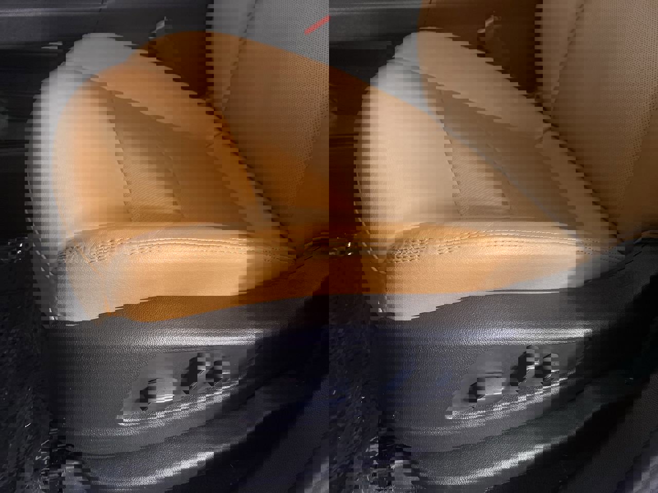 Certified 2025 Cadillac XT5 Premium Luxury image 10