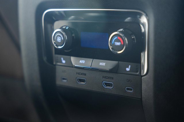 New 2026 Chevrolet Suburban High Country image 41