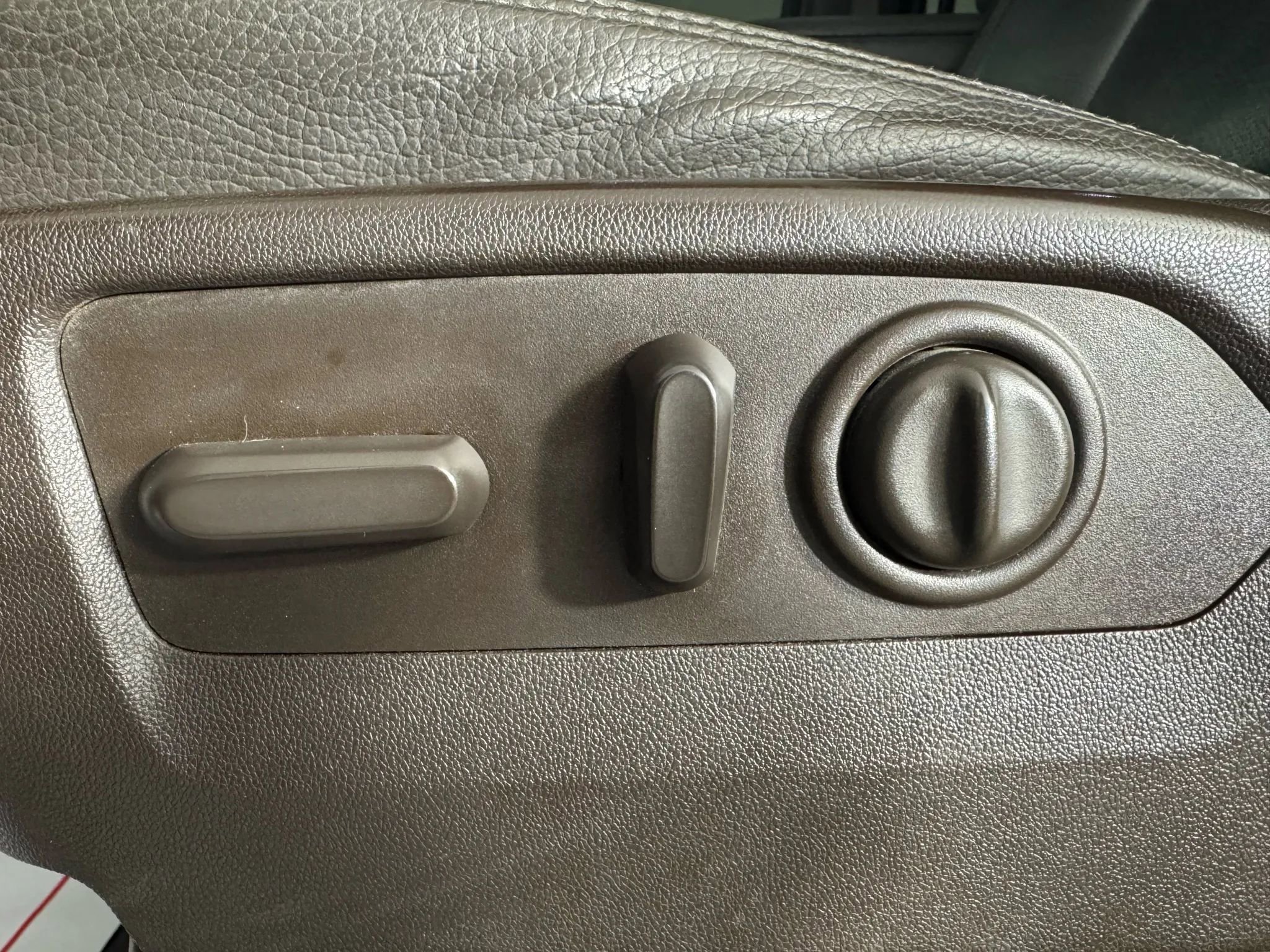 Used 2020 GMC Sierra 3500 Denali w/ Denali Ultimate Package image 35