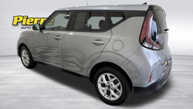Used 2023 Kia Soul LX w/ Option Group 015 video 2