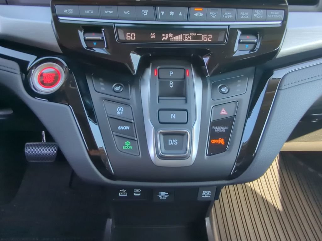 New 2026 Honda Odyssey Touring image 18